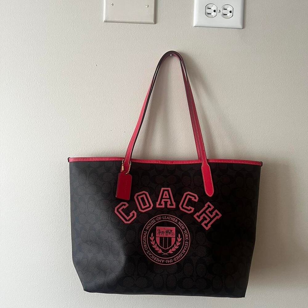 Coach tote bag in Pink